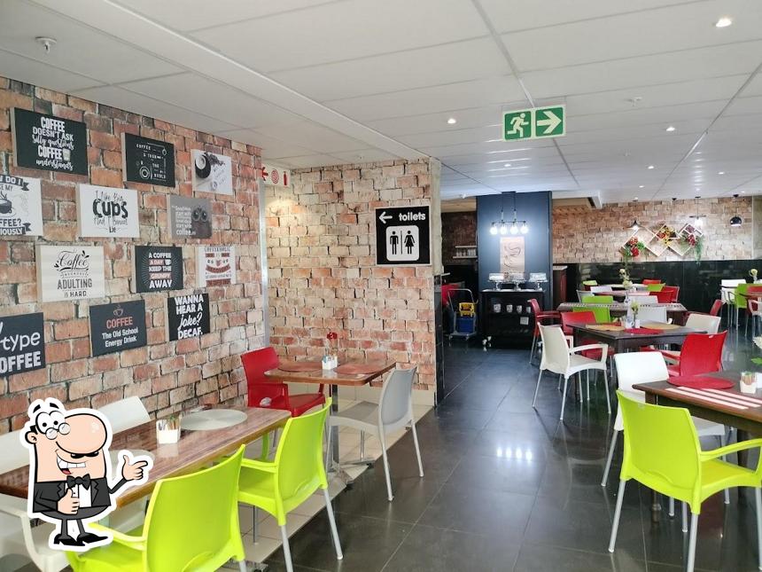 See this pic of Corner Cafe @ Makro