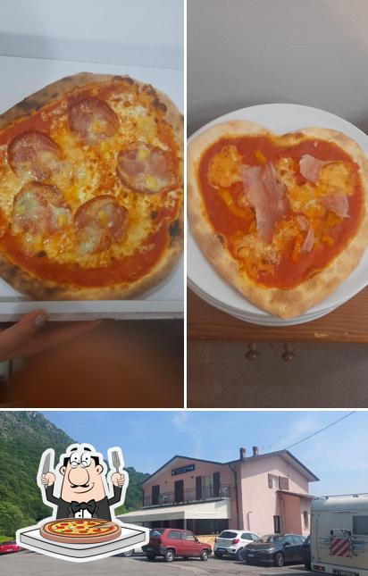 Ordina tra le molte varianti di pizza