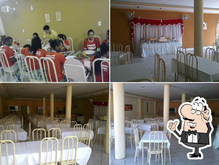 O interior do Kalabalis Pizzaria