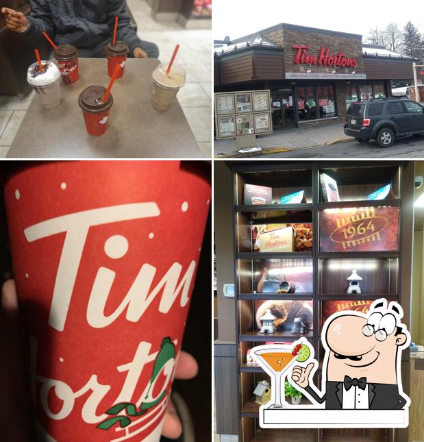 La photo de la boire et intérieur de Tim Hortons’s