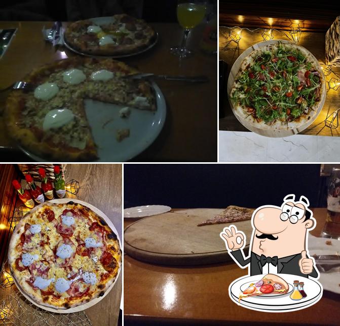 Ordina tra le svariate varianti di pizza