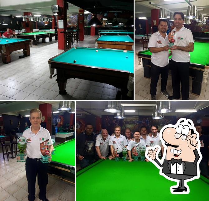 O interior do Xerife's Snooker