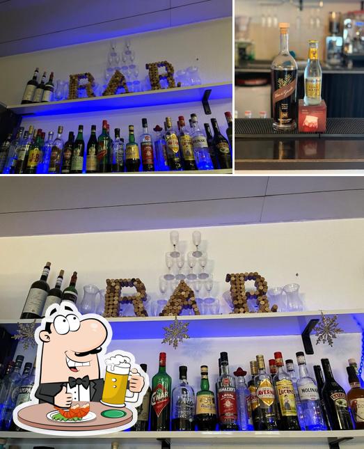 Puoi goderti un rinfrescante bicchiere di birra chiara o scura