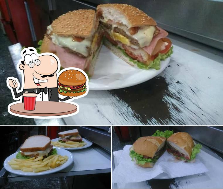 Consiga um hambúrguer no Mafra's Grill Lanchonete e Restaurante