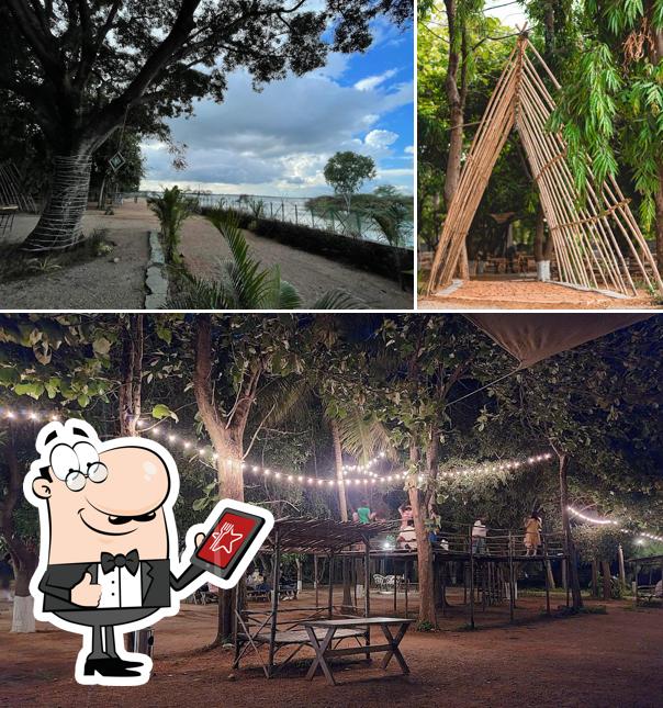 Check out how The Labyrinth Lakefront looks outside