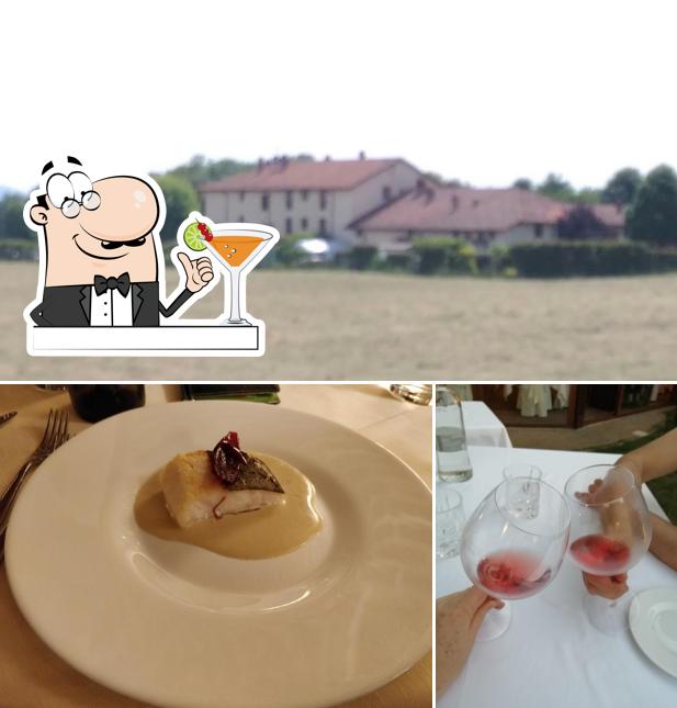 Restaurant Relais si caratterizza per la bevanda e esterno