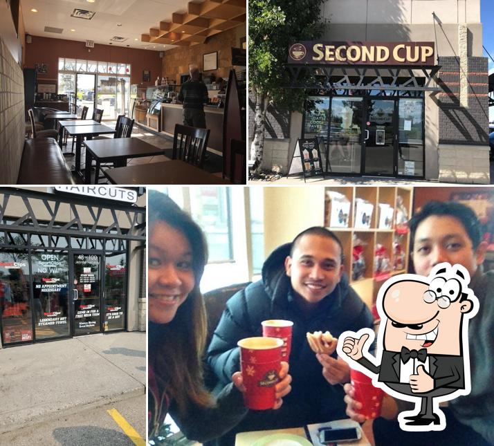 Voici une photo de Second Cup Coffee Co. featuring Pinkberry Frozen Yogurt