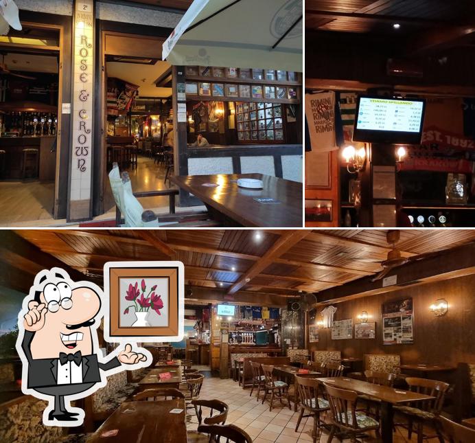 Dai un'occhiata agli interni di Rose&Crown pub