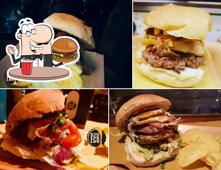 Prenditi un hamburger a AlterEgo Beer&Food