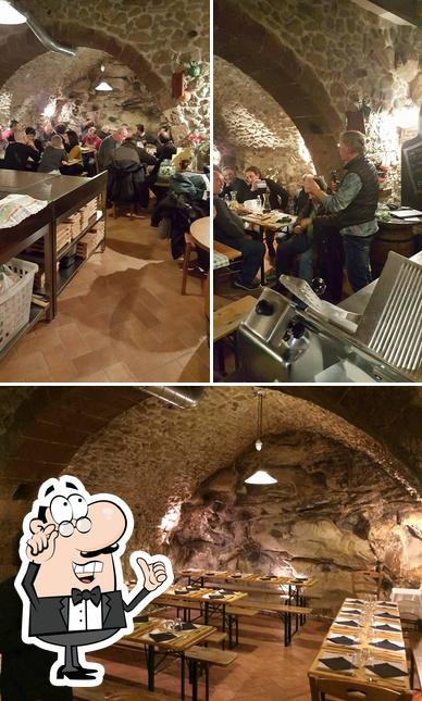 Gli interni di Osteria Un Quarto all'Uva