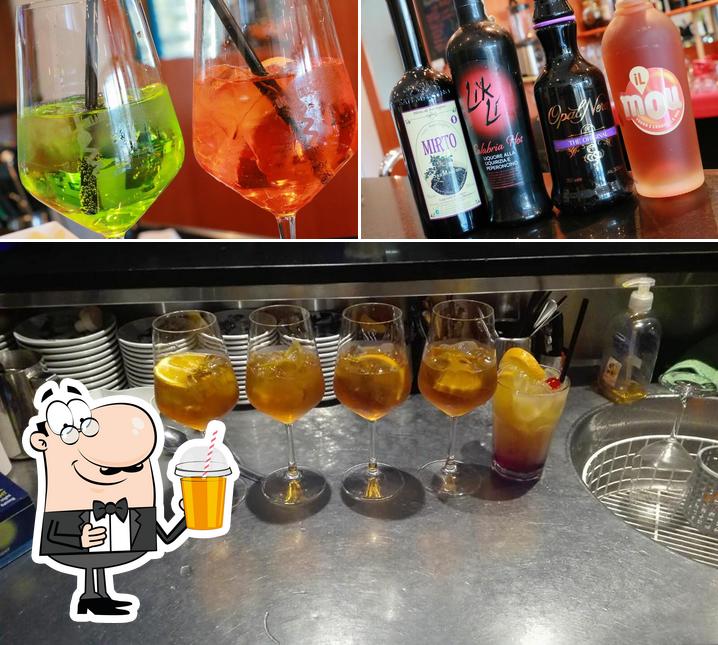 Goditi un drink a Il Golden Bar Aosta