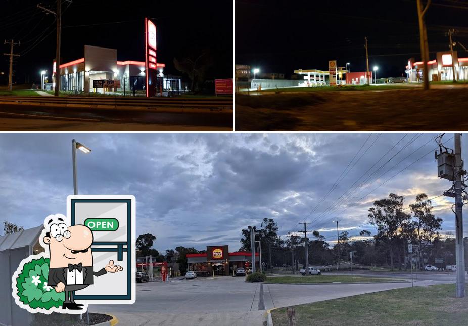 The exterior of Hungry Jack's Burgers Mooroolbark