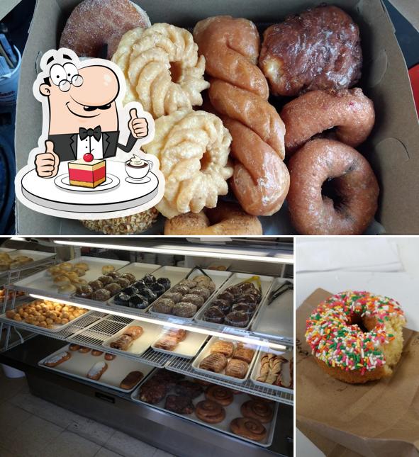 KNAPP'S DONUT SHOP, Rochester - Restaurant Reviews, Photos & Phone