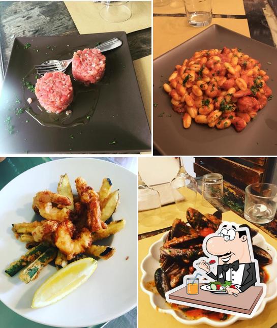 Gnocchi, calamari fritti e cozze al Osteria Del Gusto