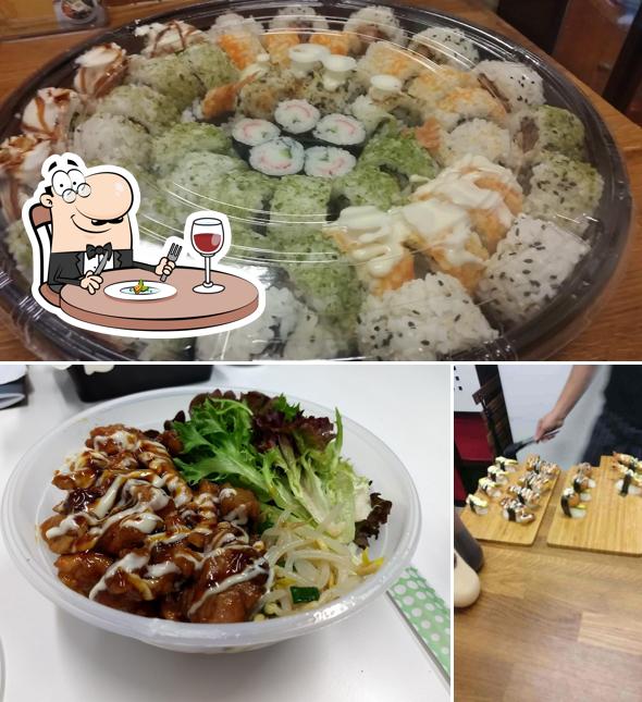 Estas son las imágenes donde puedes ver comida y interior en Roll & Roll Sushi