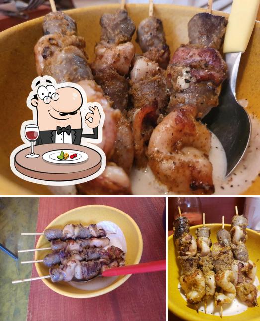 Frango yakitori em Mescla Restaurante