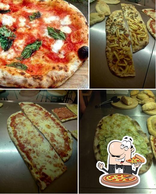 Try out pizza at Pizzeria Del Corso Da Claudio