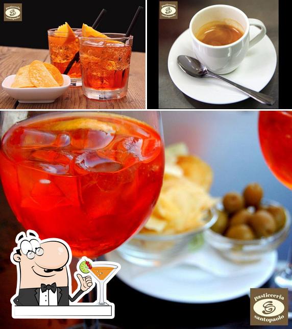 Goditi un drink dal menu