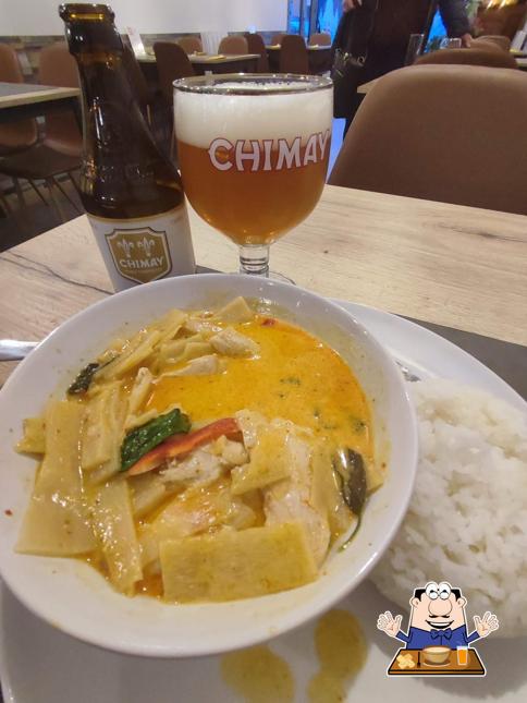 Poulet au curry à Les saveurs Thaï ( Chimay Belgium)