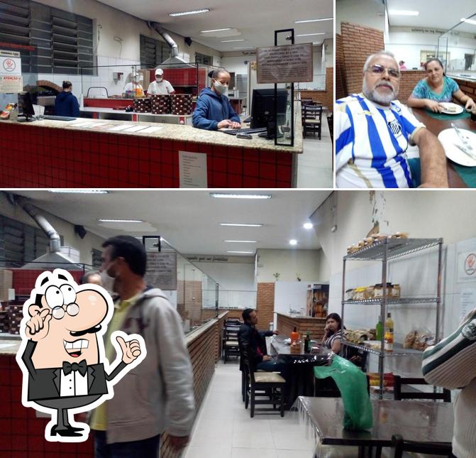 O interior do Pizzaria La Giovanna