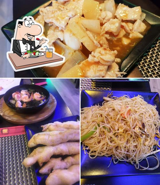Food at Restaurante Japonés II