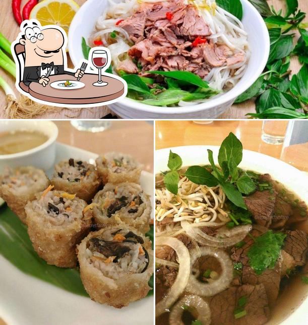 Phở Hòa Mega A restaurant, Mandaluyong, Unit 105-A Upper G/F Megamall ...