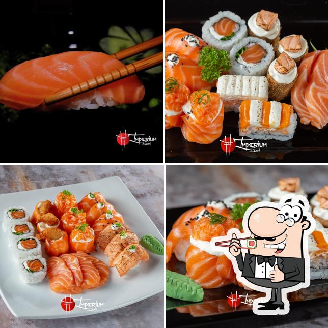 Rolos de sushi são disponibilizados no Imperium Sushi Delivery