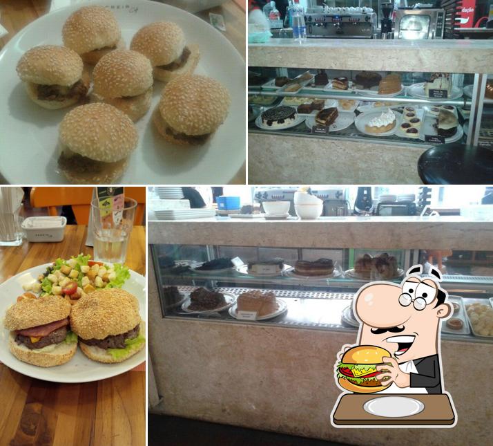 Consiga um hambúrguer no Pereira Café
