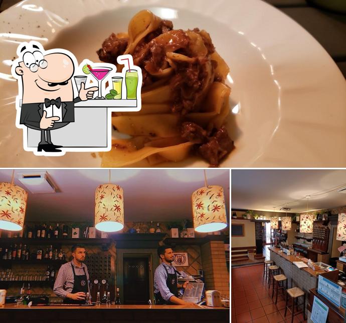 Questa è la immagine che mostra la bancone da bar e cibo di Osteria al Poc