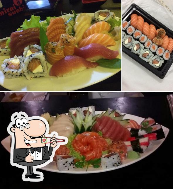 Escolha diversas opções de sushi