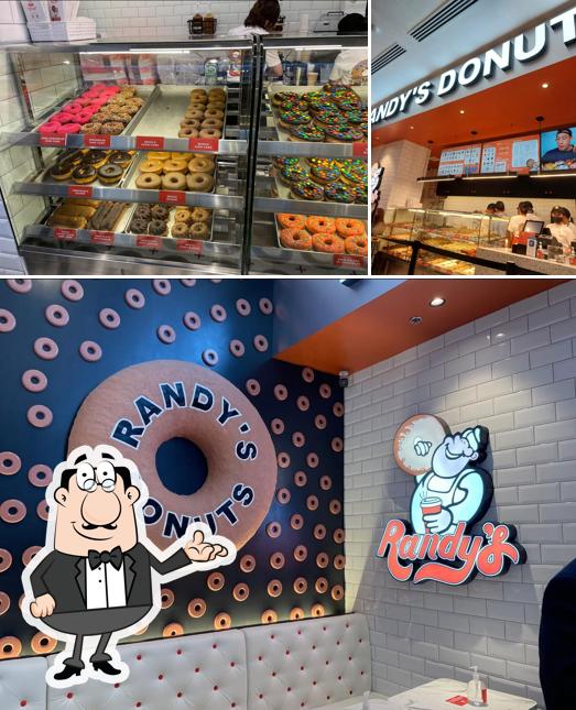 The picture of Randy's Donuts - Okada Manila’s interior and food