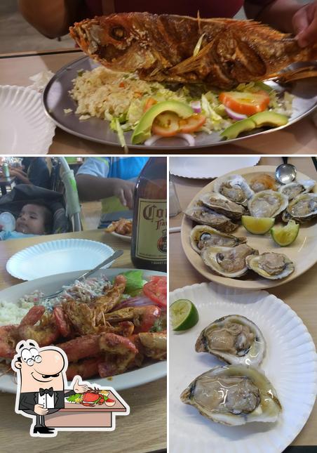 Mariscos Luis, 4225 W 47th St in Chicago - Restaurant menu and reviews