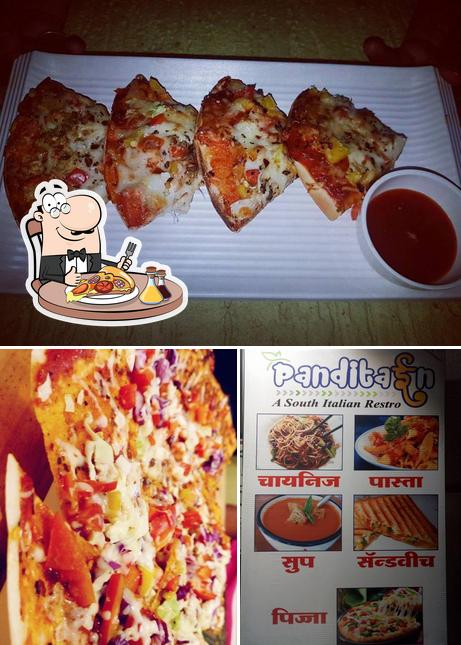 Order pizza at Panditaईn