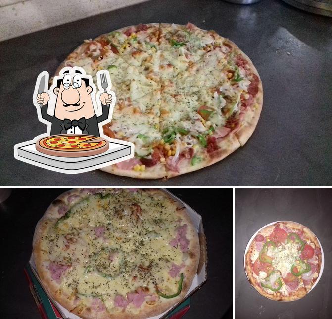 Experimente pizza no Pizzaria da Praça