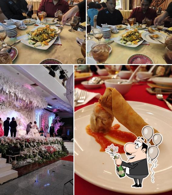 You can celebrate the wedding at Wisma Boga Convention Center & Restaurant