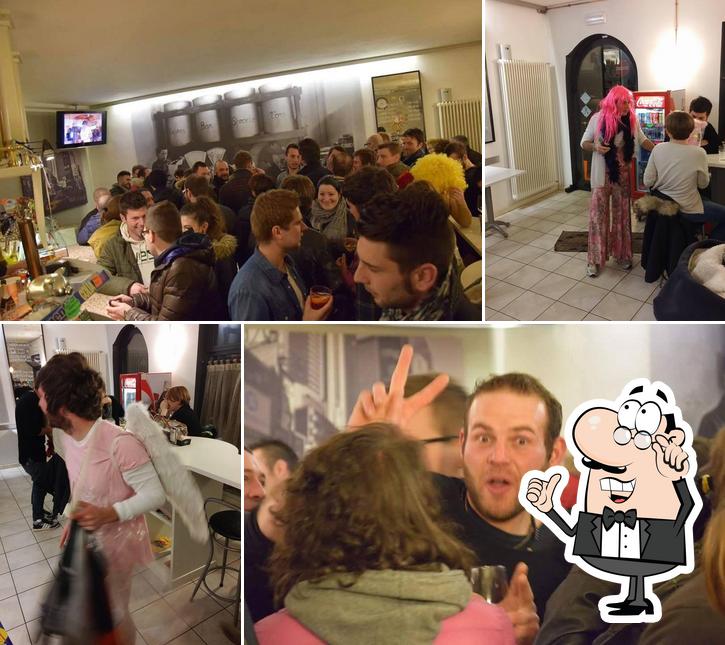 Gli interni di COKY BAR