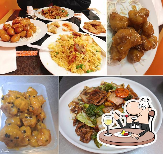 Platos en Ken's Kitchen Chinese Takeaway