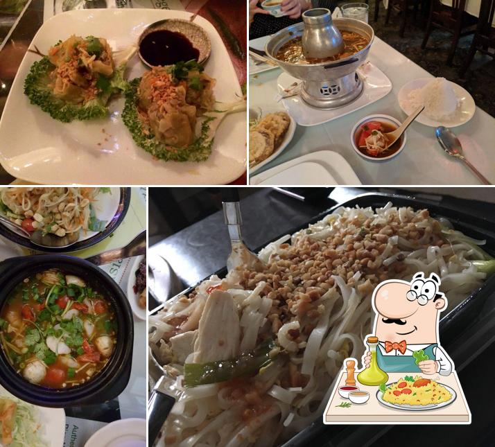 Еда в "Bangkok Wok"