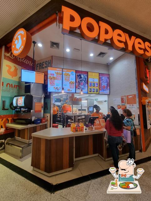 Comida em Popeyes Louisiana Kitchen