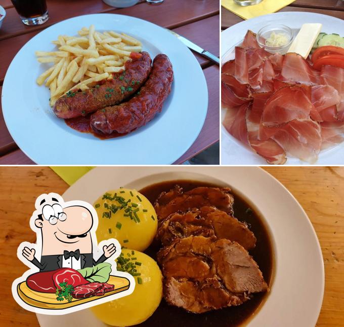 Try out meat dishes at Beim Dorfwirt