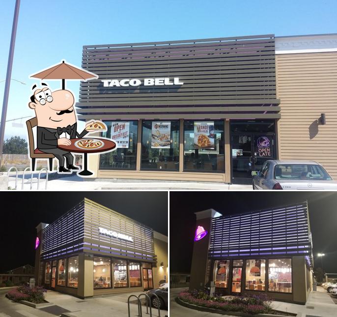 The exterior of Taco Bell