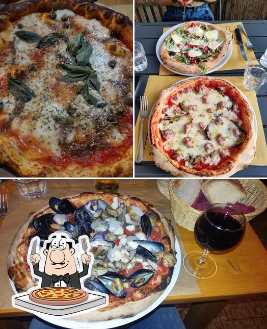 Elige una pizza en Pizzeria Osteria Bella Napoli