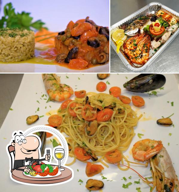 Try out seafood at LUNA ROSSA Ristorante Pizzeria