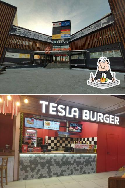 Nourriture à Tesla burger