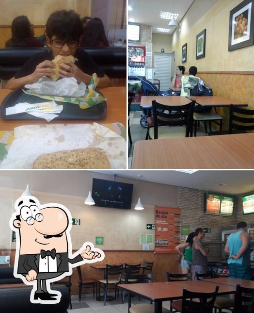 Veja imagens do interior do Subway