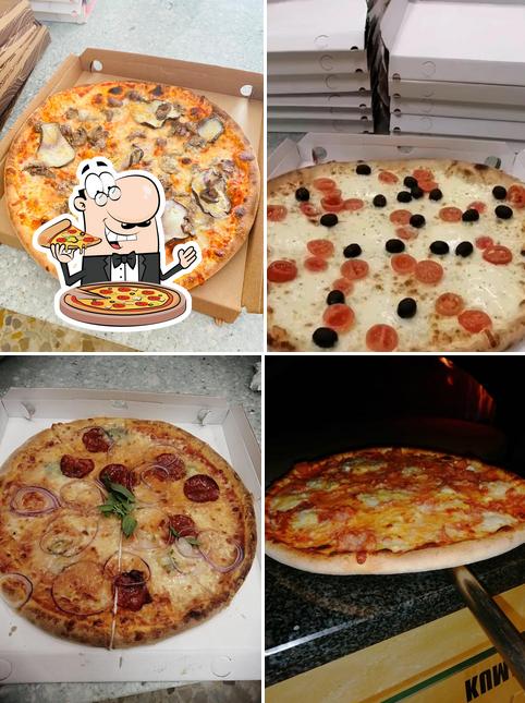 A La Regina Pizzeria, puoi prenderti una bella pizza