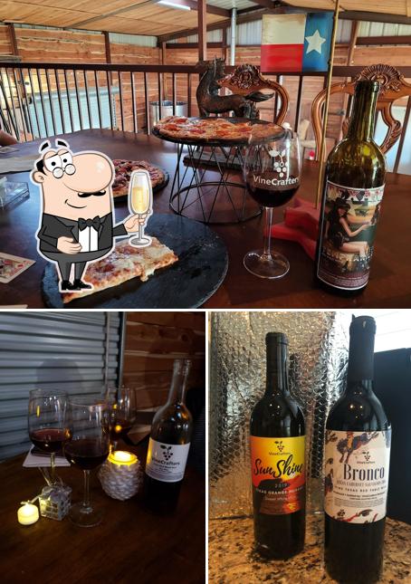 VineCrafters Winery & Grill sirve alcohol
