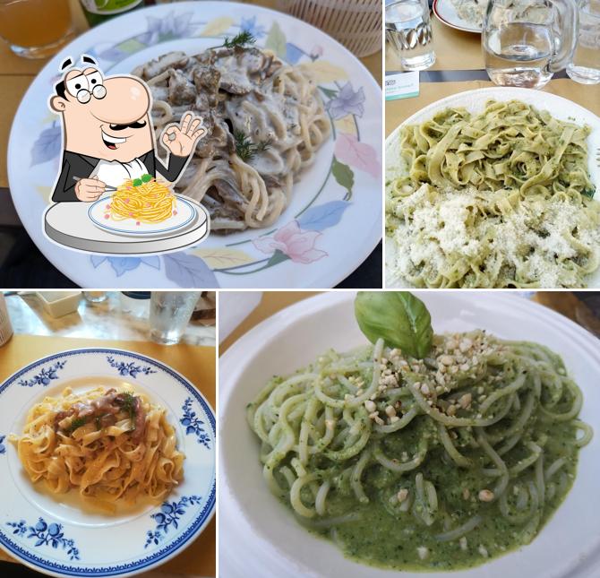 Spaghetti alla carbonara al In Pasta - cibo e convivio