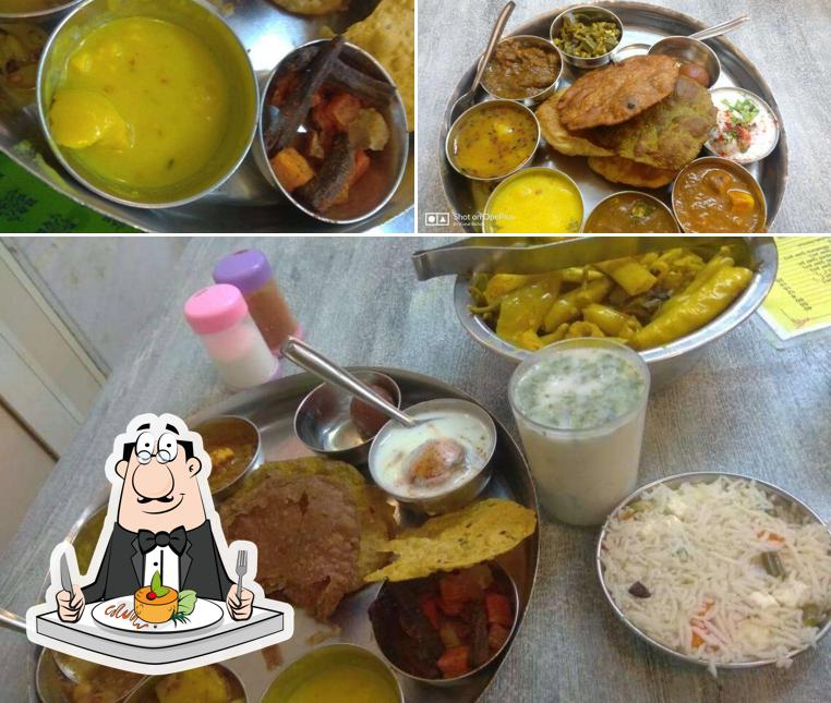 Food at Pancham Puriwala