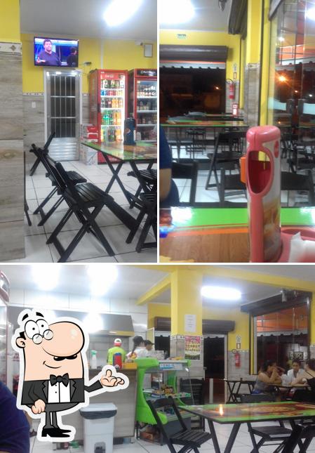 Veja imagens do interior do Deva Lanches